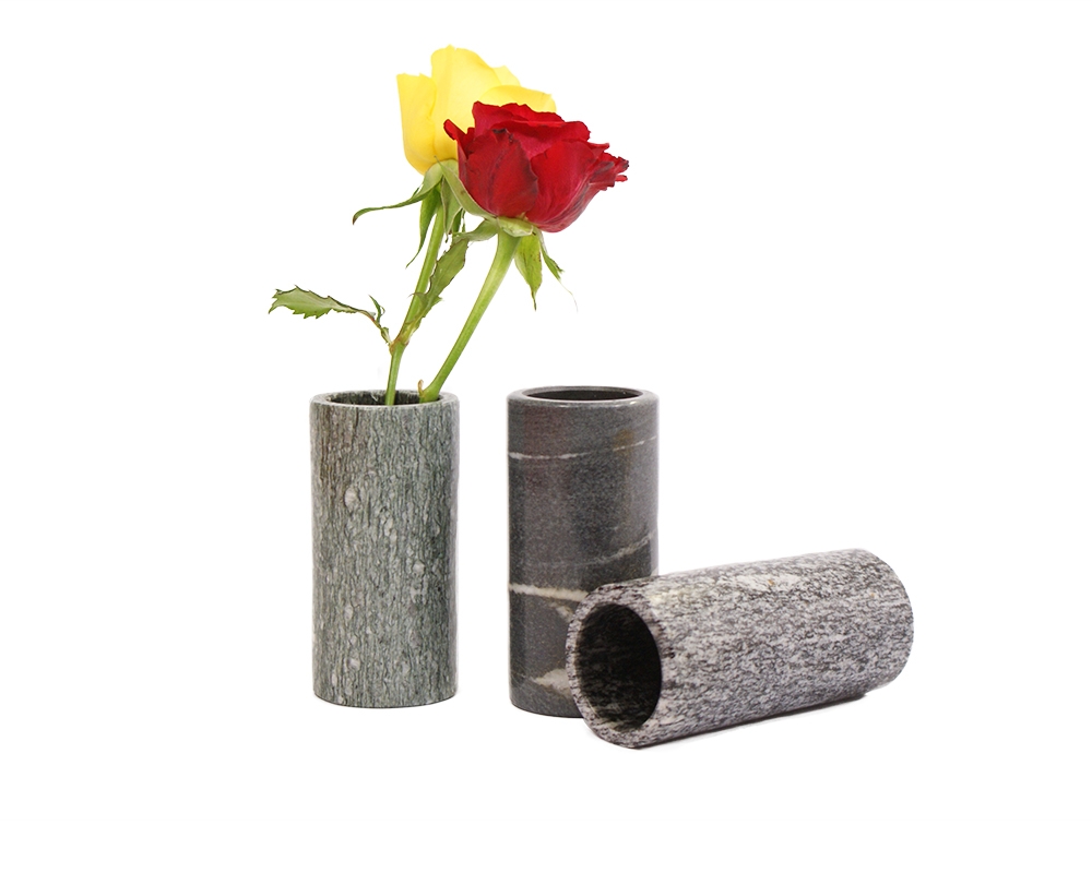 Vase «Mittel Andeerer Granit»